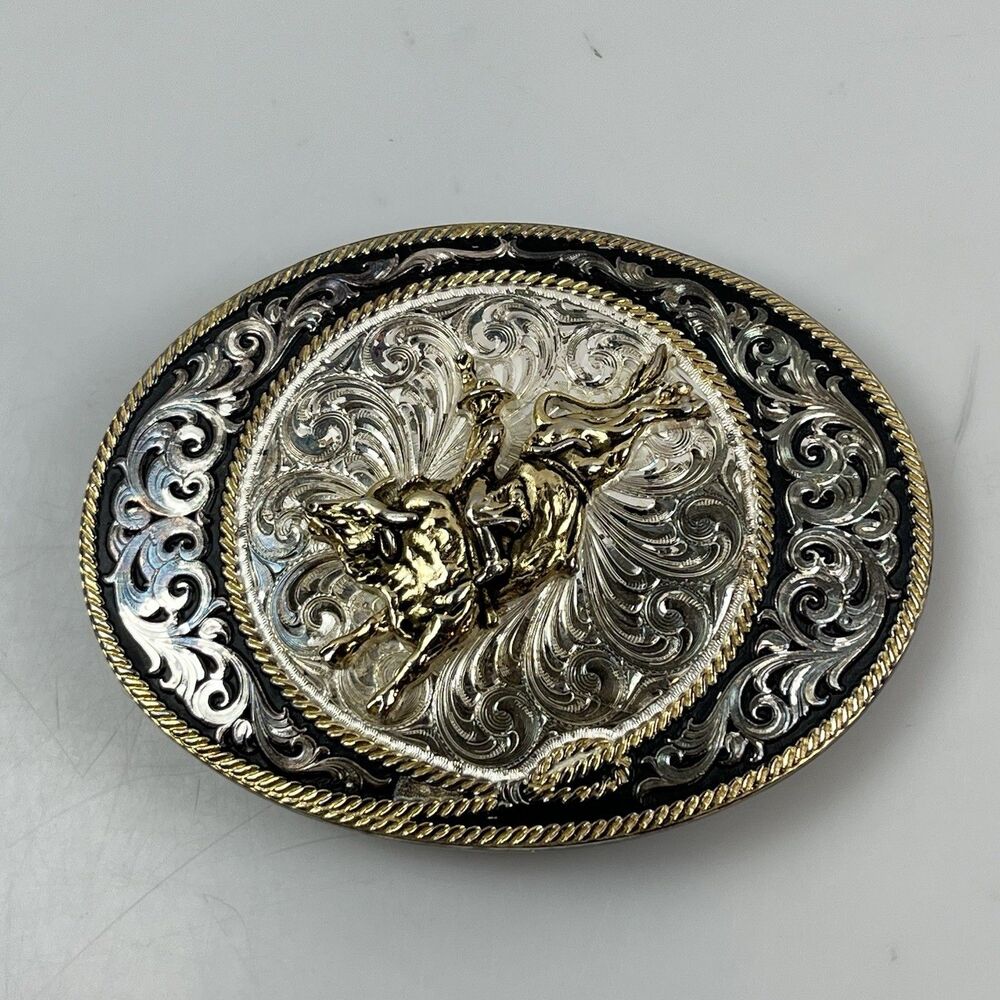 Montana Silversmiths Large Scalloped Silver Gold Two Toned Riding Bull Buckle